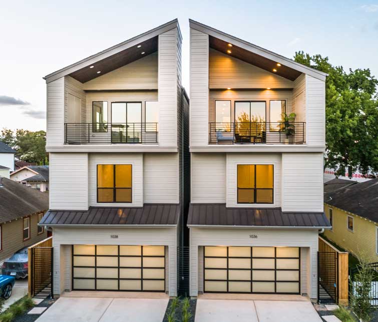 Zero-lot-line luxury homes located in Houston Heights